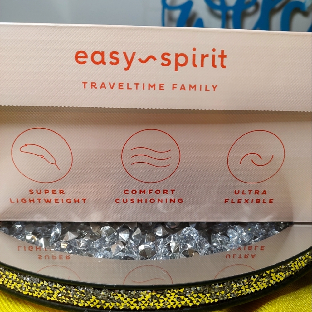 Easy Spirit Traveltime Family Comfort Shoes - Picture 7 of 7